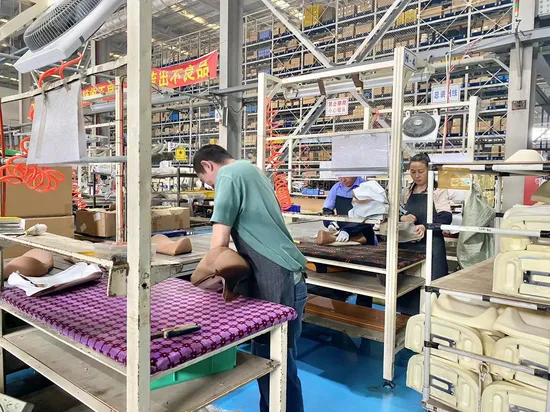 Super Quality Leather Fabric Adjustable Backrest in Bus Seat Auto Seat Car